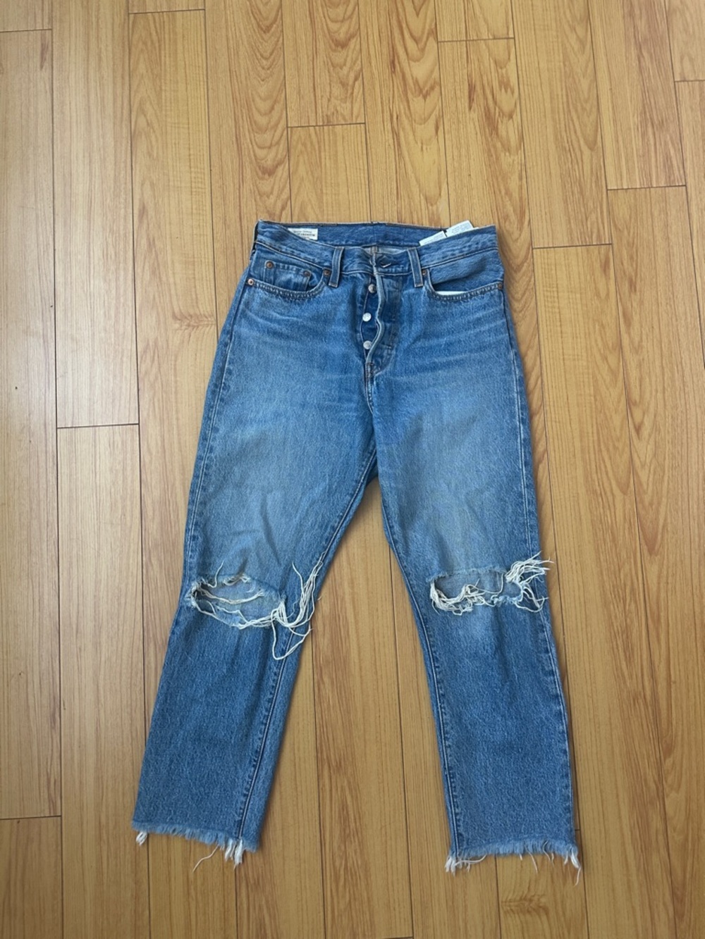 Women’s Levi Wedgie High Waist Ripped Crop Straight Leg Jeans